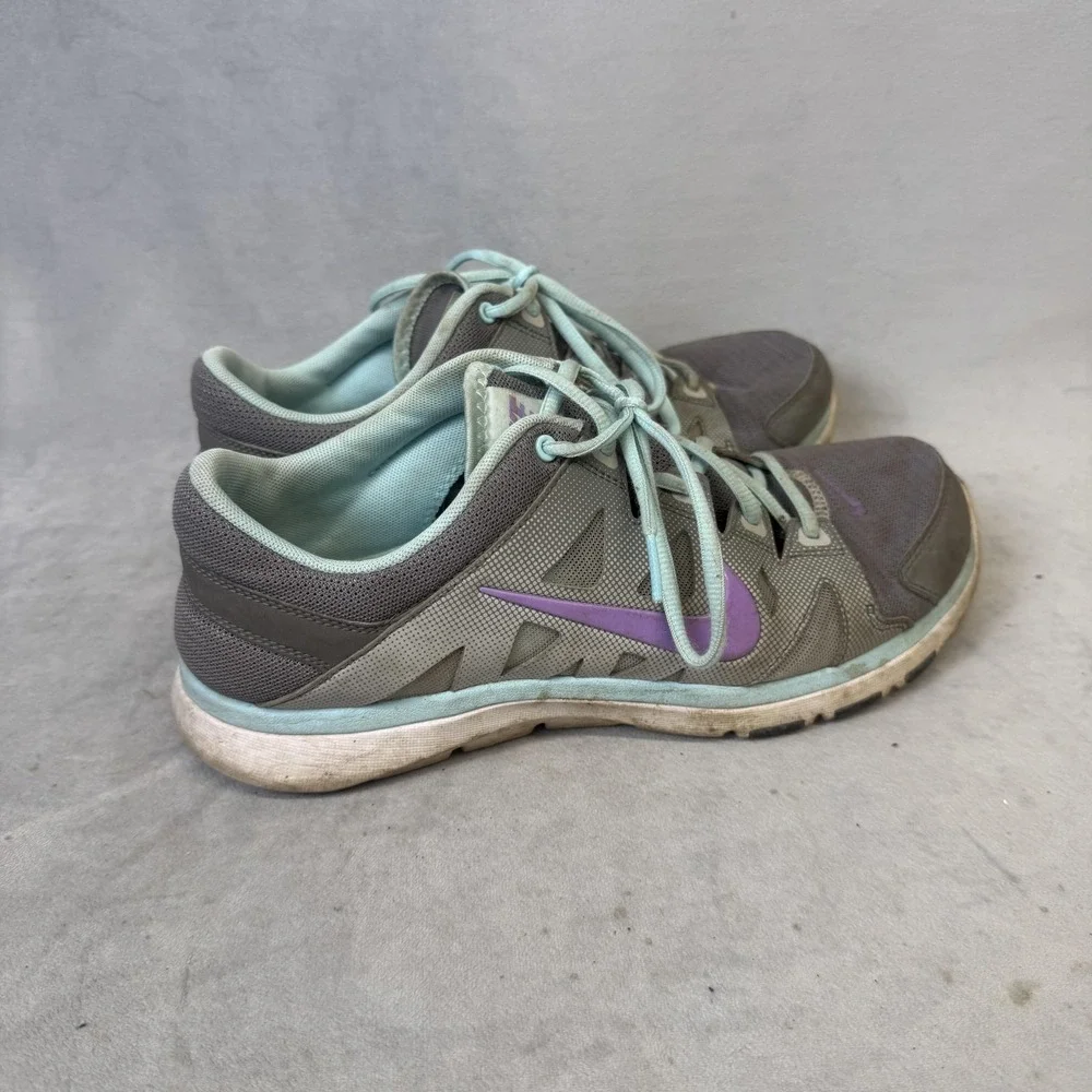 Nike Training Shoes Womens Size 9.5 Gray‎ Purple Teal Running Sneakers